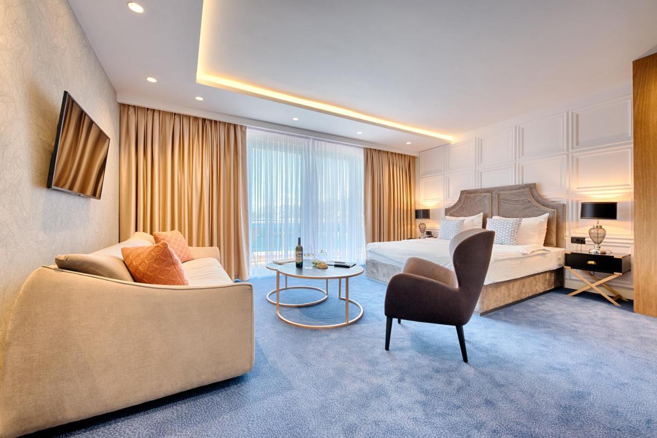 Apart Hotel Kalamper Бар Екстериор снимка
