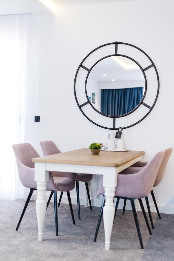 Apart Hotel Kalamper Бар Екстериор снимка