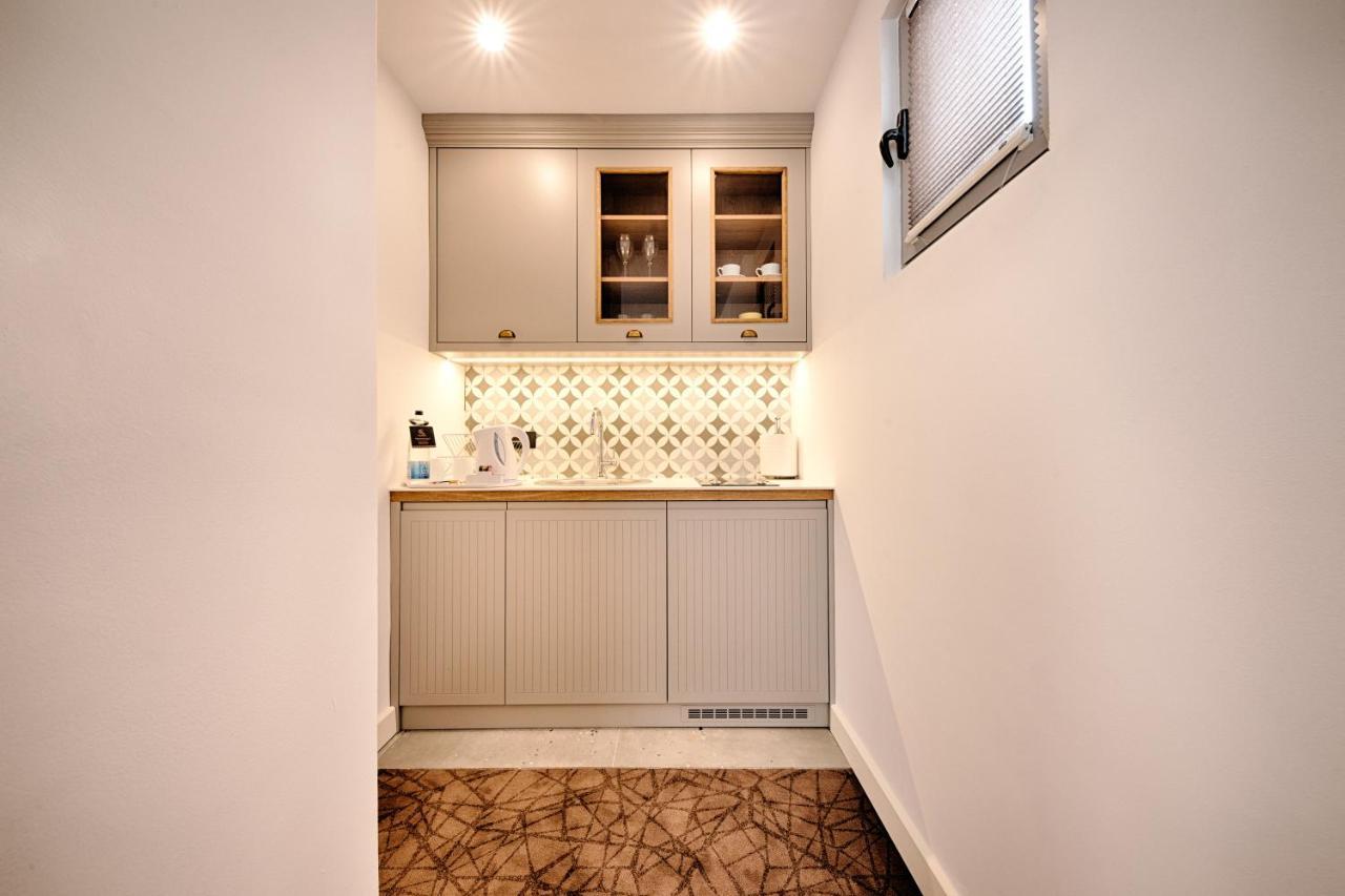 Apart Hotel Kalamper Бар Екстериор снимка