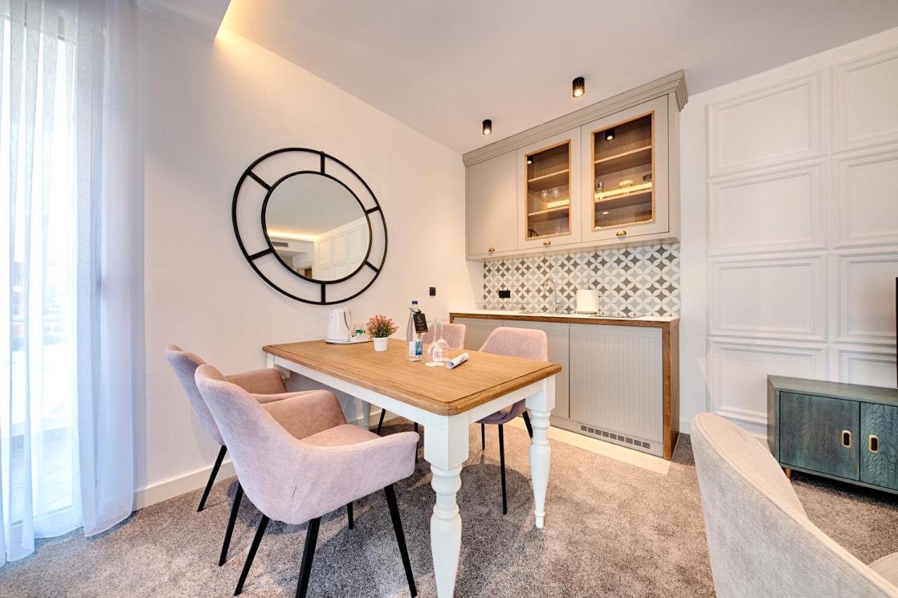 Apart Hotel Kalamper Бар Екстериор снимка