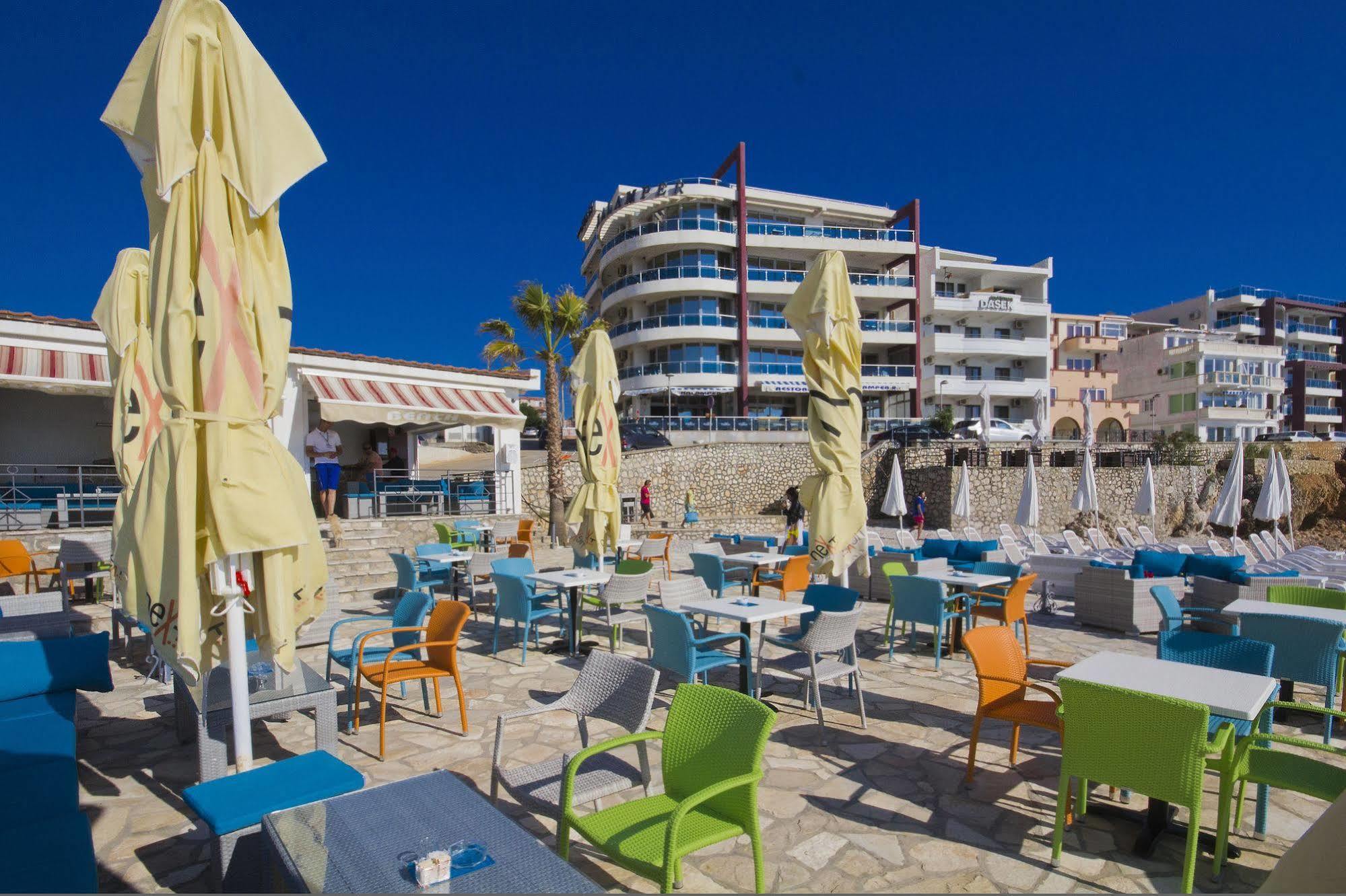 Apart Hotel Kalamper Бар Екстериор снимка